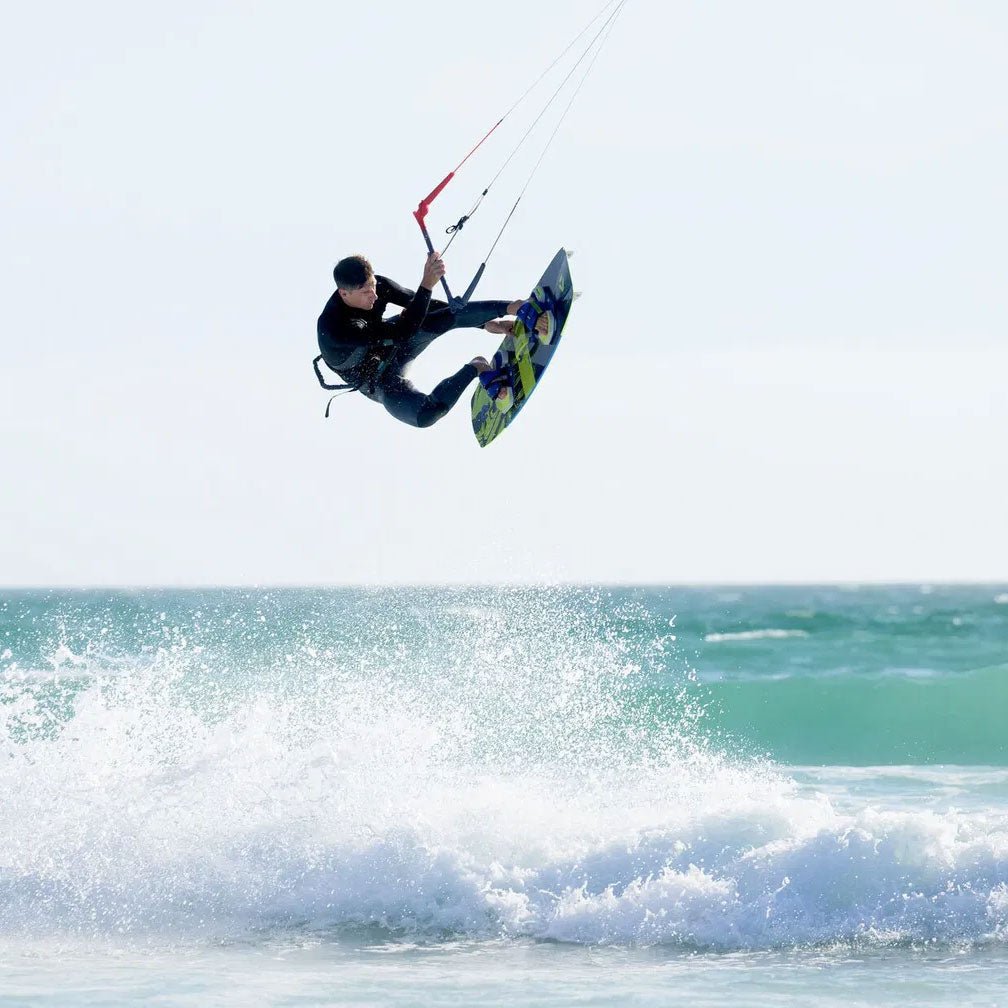 Duotone Evo &amp; Gonzales Kitesurfing Package 2024/25 - Skymonster Watersports